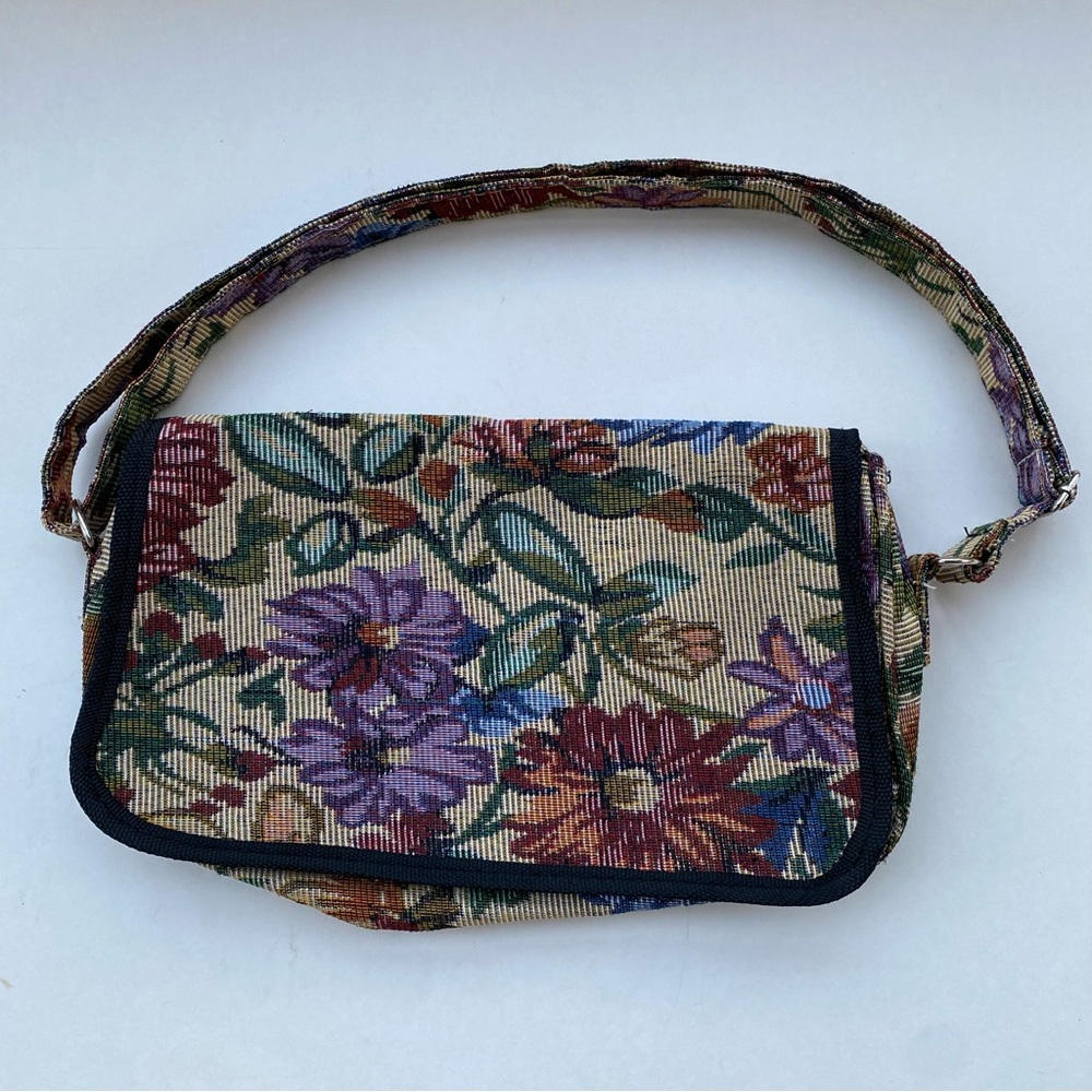 Vintage floral tapestry shoulder bag purse flowers muted neutral Velcro zippered